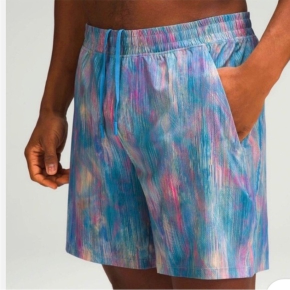 Lululemon Pace Breaker Lined Men's Shorts in the Pixel Diffuse Multi Medium - Picture 1 of 7